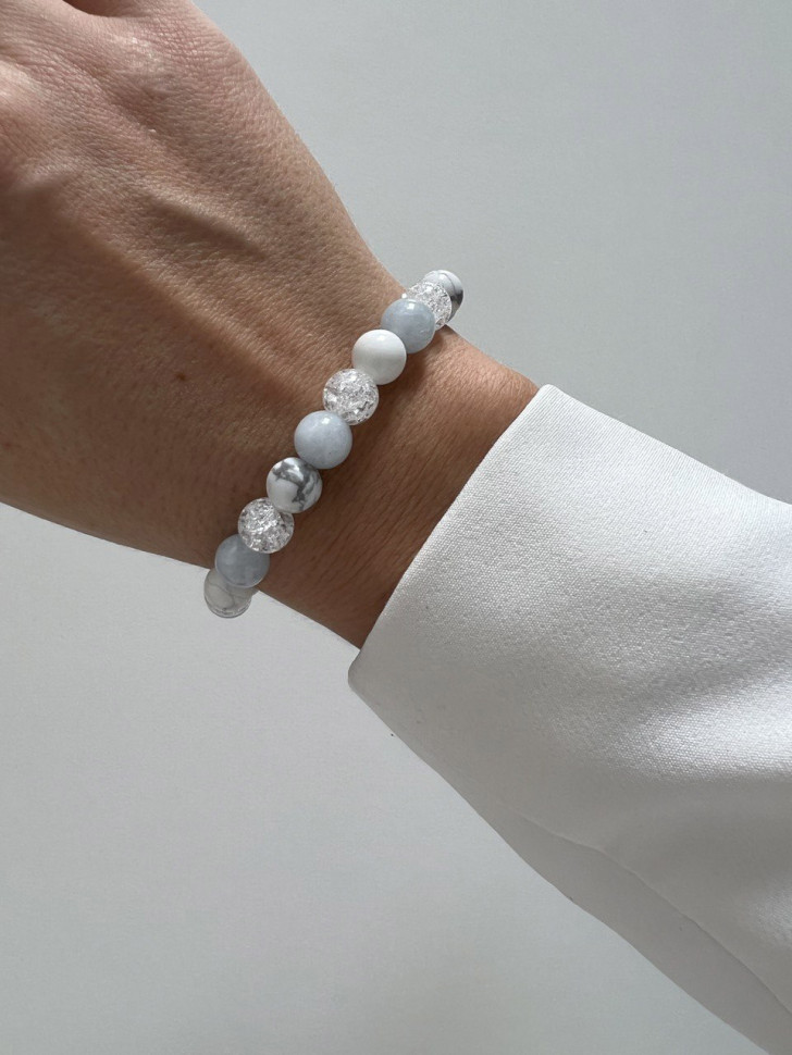 Armband aus natürlichen Steinen von Aquamarin, Bergkristall und Kacholong D4520