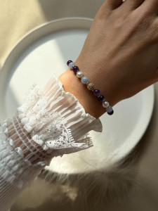 Fische Sternzeichen-Armband mit Aquamarin, Amethyst und Perlen