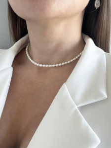 Weißer Choker mit Perlen 4890