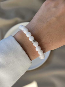 White jade bracelet with cubic zirconia 4579