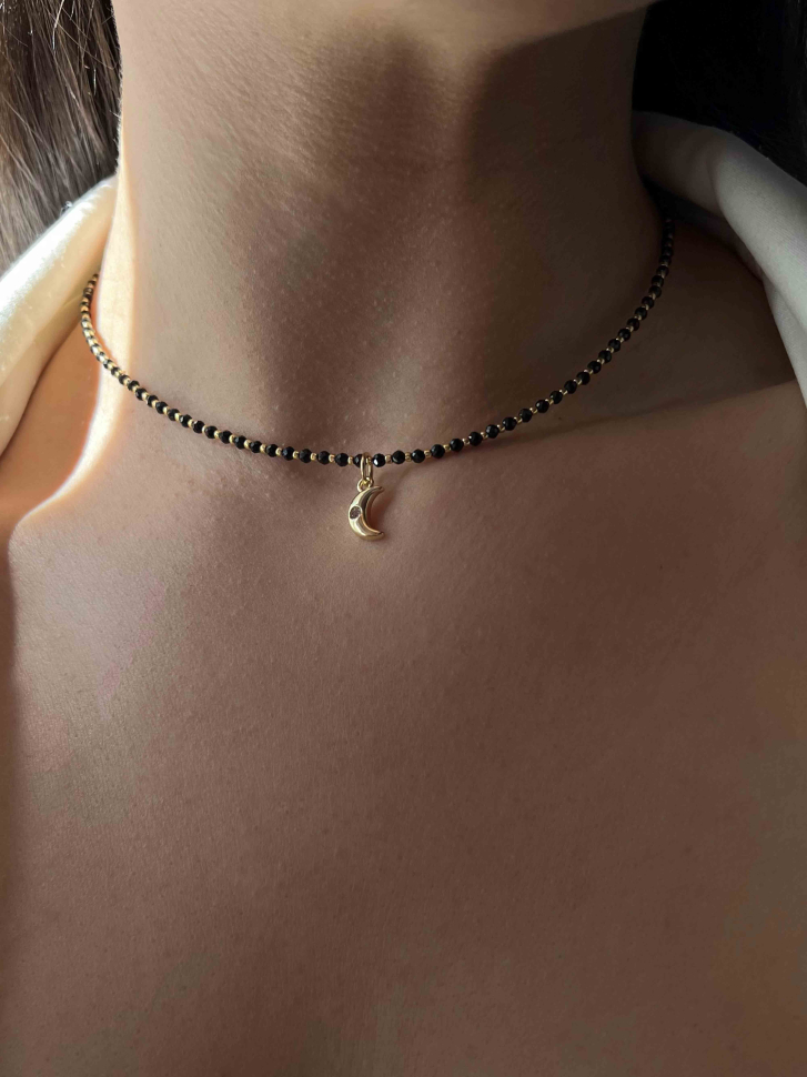 Spinell- und Perlenarmband-Choker mit Mondanhänger D5104