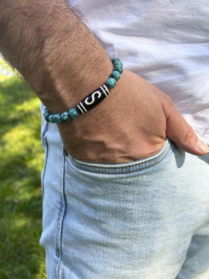 Armband aus Achat mit tibetischer Dzi-Perle D4671