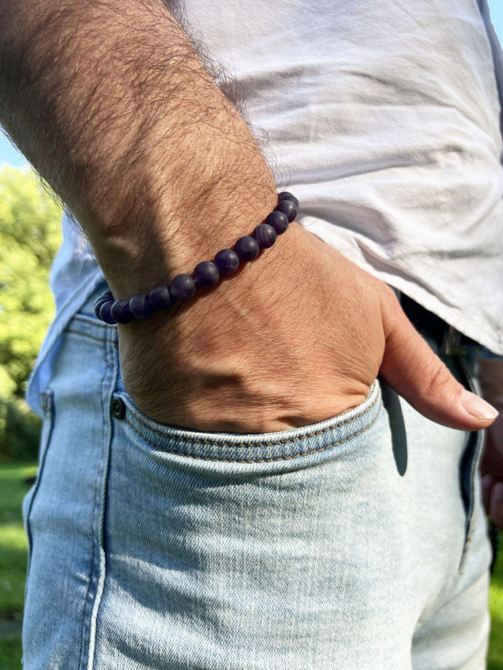 Herrenarmband aus mattem Amethyst D4856