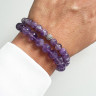 Set aus Armbändern aus natürlichen Amethyststeinen D4957