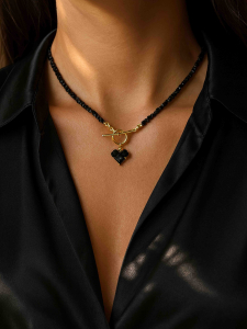 Shiny and elegant necklace with a black heart 5556 by Lebijou.