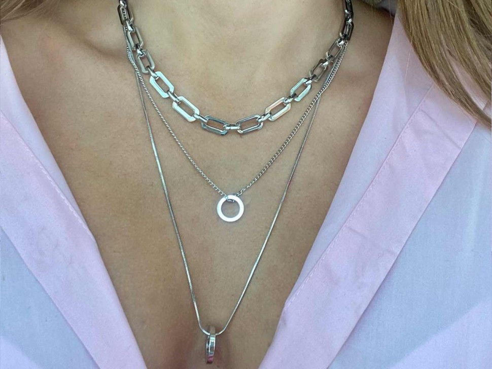 Ringanhänger an Metallkette D4804