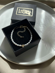 Bracelet with natural pearls and heart 5177