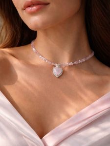 Delicate pink choker with an incredible heart 5566.