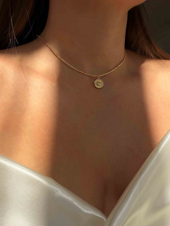 Goldener Choker aus Perlen 5252