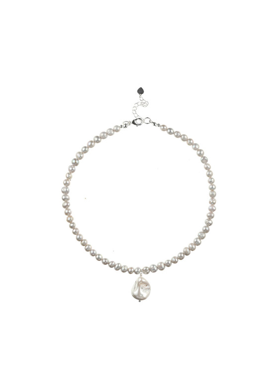 Pearl choker with a pearl pendant 5255