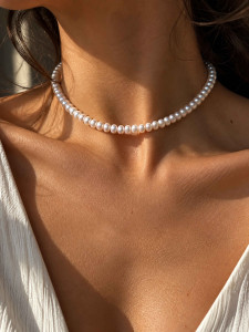 Choker aus weißen Perlen 5026