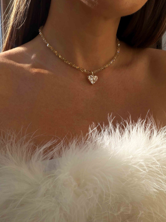 Choker aus funkelnden Kristallsteinen mit glitzerndem Herz 5260.