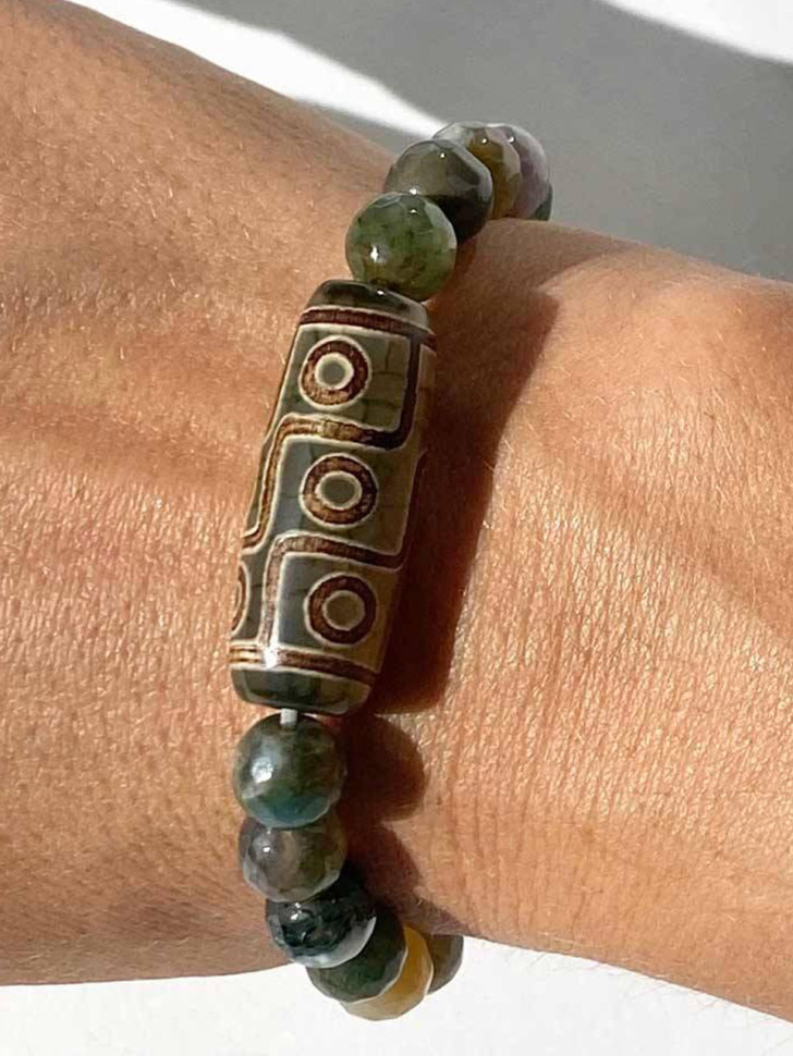Jade-Armband mit Dzi-Perle und 9 Augen D4832