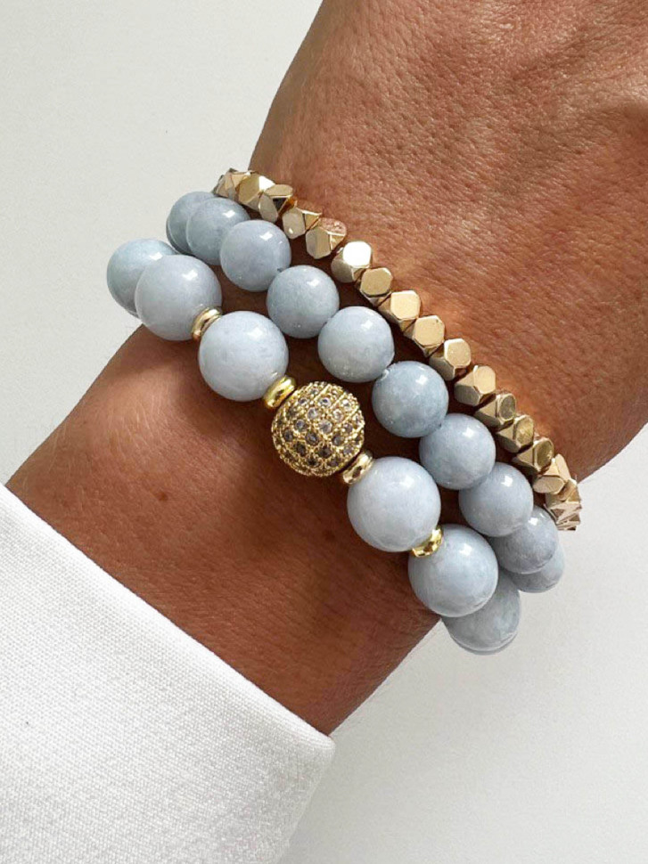 Blaues Set aus Armbändern mit Gold D4631