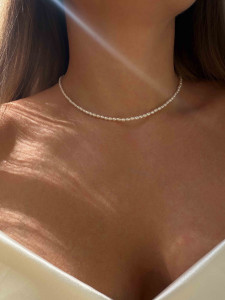 Ein Choker aus den feinsten Perlen 5137