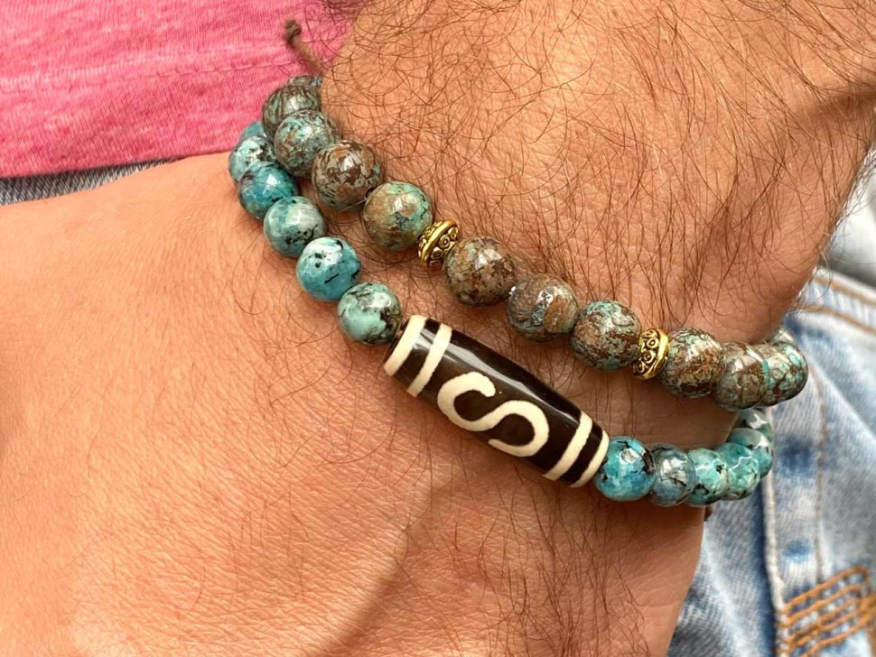 Set aus Herrenarmbändern mit Dzi-Perle, Achat und blauem Jadeit D4673