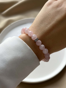 Pink bracelet made from natural stone 5552