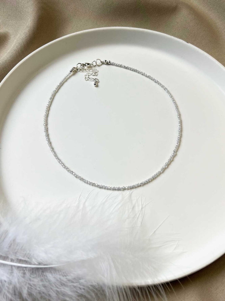 Durchsichtiger Choker aus natürlichen Steinen D4768