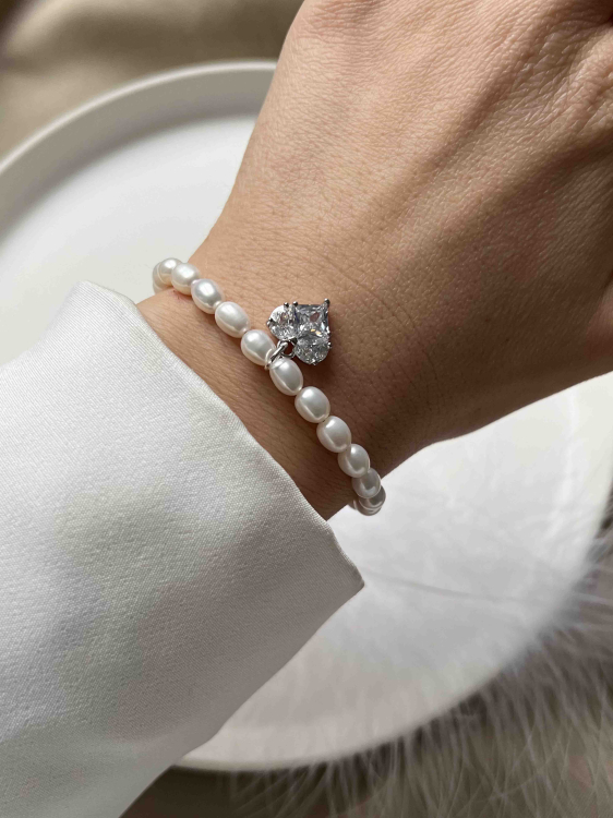 Armband mit Perlen 4656