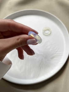 Moonstone stud earring 5446