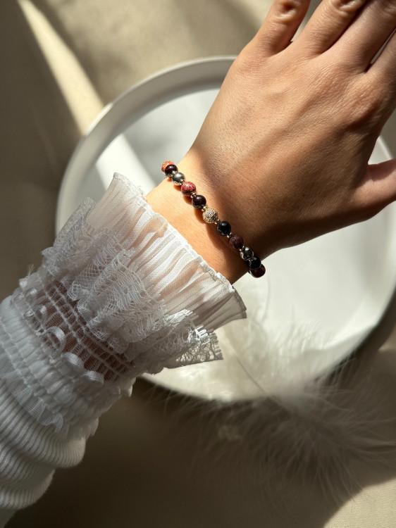 Widder Sternzeichen-Armband mit Edelsteinen